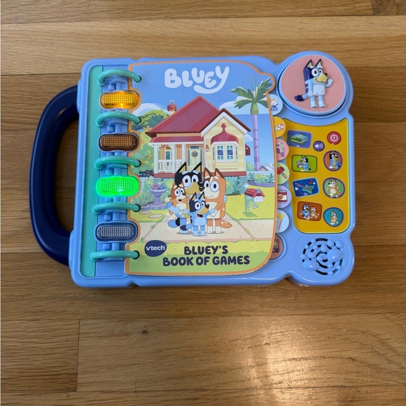 VTech Bluey Bluey's Book of Games Baby and Toddler Toys - Picture 8 of 8